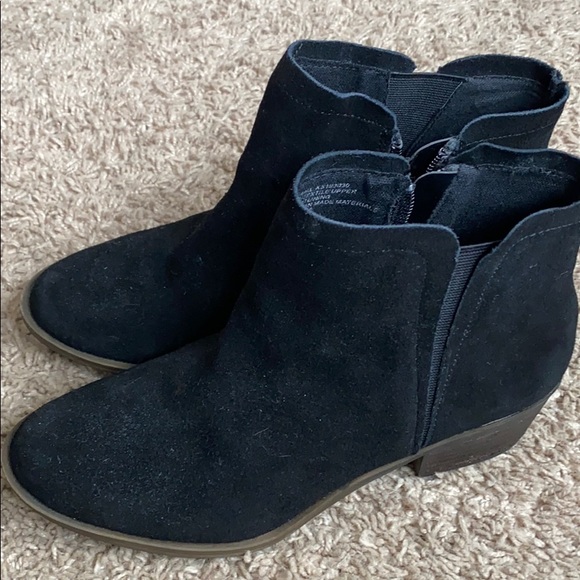 Black Kenzie Boots - Picture 1 of 4